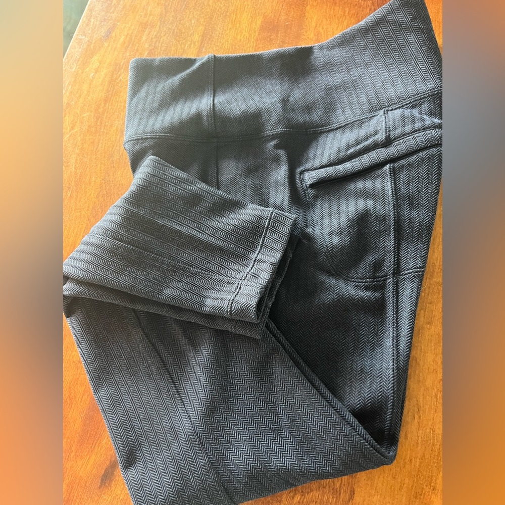 Athleta Small Delancey Herringbone Legging. Dark blue with black flecks